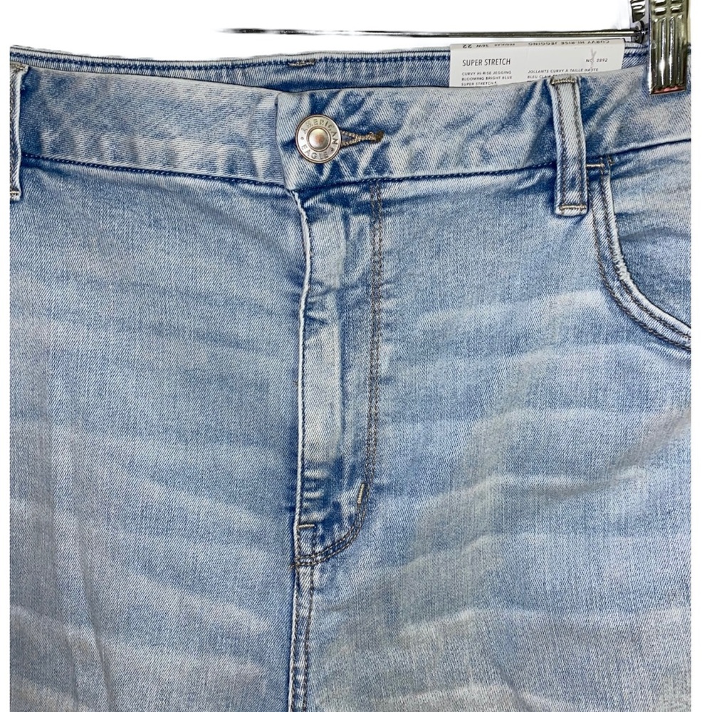 American Eagle NWT high rise stretch curvy jegging jeans, distressed, size 22 - Picture 4 of 9